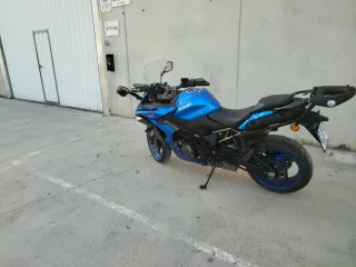 Suzuki GSX-S1000GT Azul