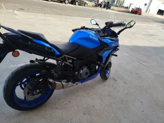 Suzuki GSX-S1000GT Azul