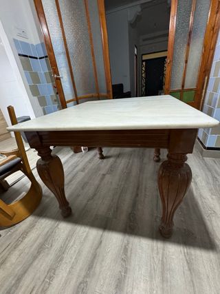 Mesa de comedor mármol y madera