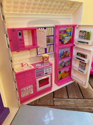 Lote Casa Maletín y coche Barbie