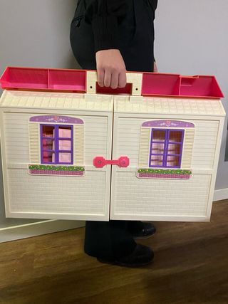 Lote Casa Maletín y coche Barbie