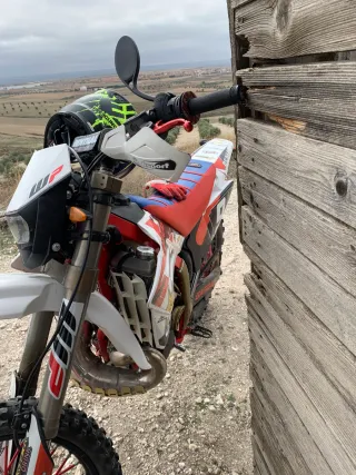 Moto Enduro Gas Gas ec 300cc