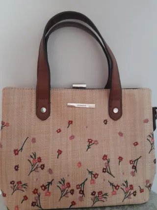 Masajeador eléctrico Ufesa con accesorios