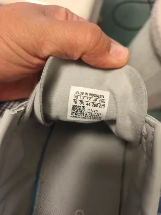 Zapatillas Adidas munchen Grises y Blancas talla44