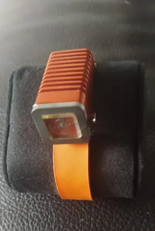 Reloj fantasía naranja