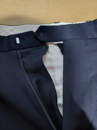 Traje Hugo Boss Azul Marino y Corbata Gris