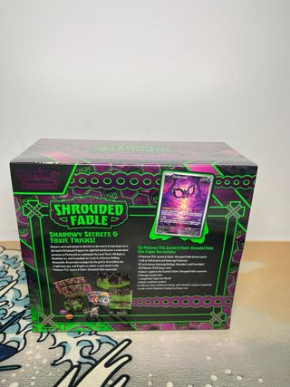 ETB Shrouded Fable Inglés Pokemon TCG 4DISPONIBLES