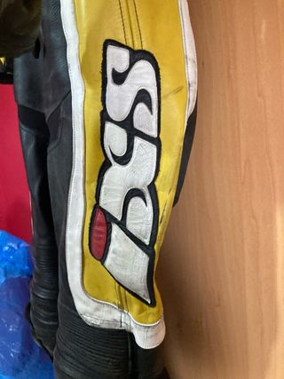 Mono de cuero dos piezas