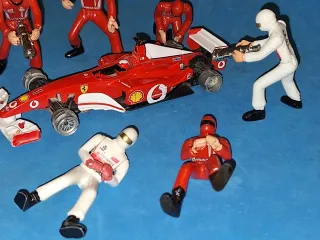 Scalextric Ferrari F1 Carrera Evolution y figuras