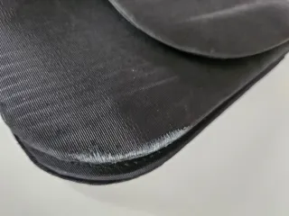 Bolso negro vintage con perla