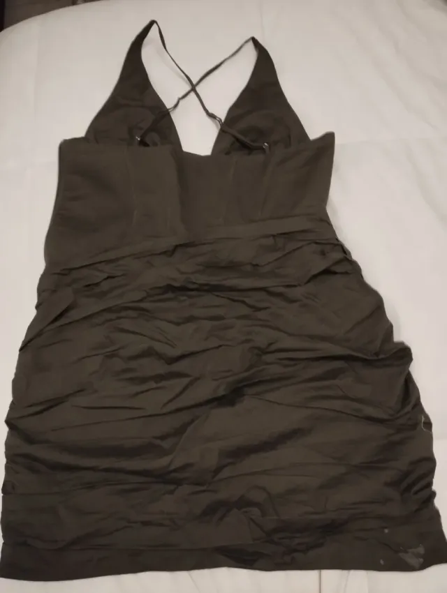 Vestido corto fruncido verde militar