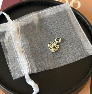 Colgante Corazón con Cruz Central