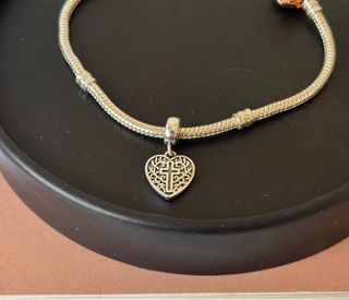 Colgante Corazón con Cruz Central