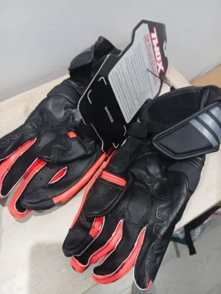 Guantes Moto T-MAX GP Plus Negros y Rojos