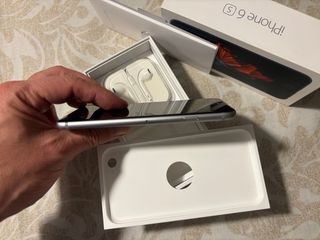 iPhone 6s Nero/Oro con Accessori