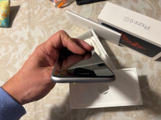 iPhone 6s Nero/Oro con Accessori