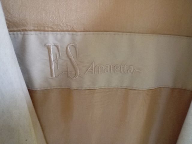 Chaqueta larga beige