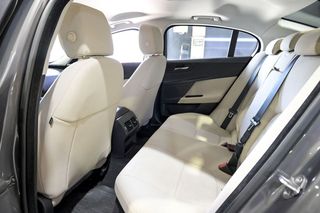 Jaguar XE   2.0 AJ200D Diesel RWD 180cv Pure