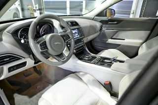 Jaguar XE 2.0I 147kW RWD Prestige Auto