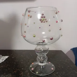 Vaso decorato con perle e strass