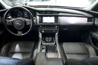 Jaguar XF 2.0D 132kW 180CV Portfolio Auto