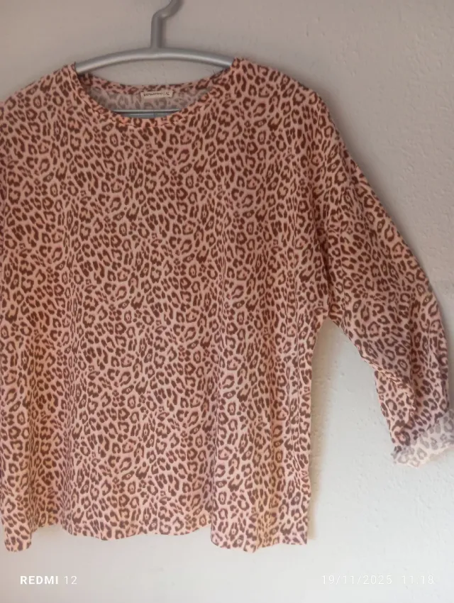 Suéter estampado leopardo rosa y marrón Talla XL