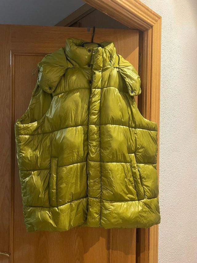 Chaleco acolchado verde. talla XXL  Color verde .