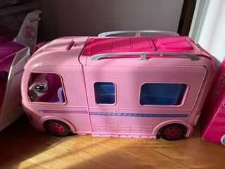 Lote Barbie: Casa, Ambulancia, Avión, caravana