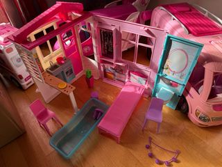 Lote Barbie: Casa, Ambulancia, Avión, caravana