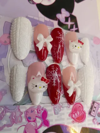 Uñas press on hello kitty