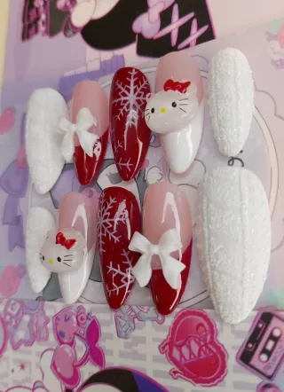 Uñas press on hello kitty
