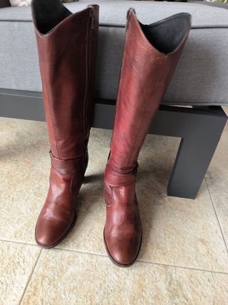 Botas de piel marrón talla 38