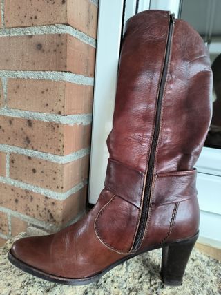 Botas de piel marrón talla 38