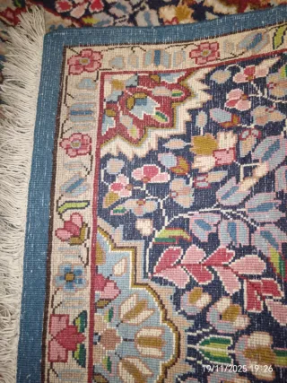 Tappeto persiano antico in condizioni perfette