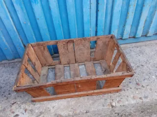 Caja de madera antigua para frutas