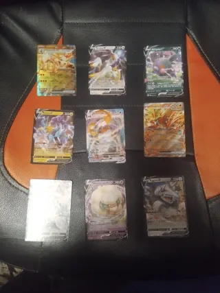 Caja de cartas Pokémon Corona Astral