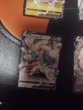 Caja de cartas Pokémon Corona Astral