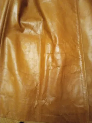 Gabardina de cuero auténtico con cinturón