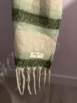 Bufanda de rayas beige y verde