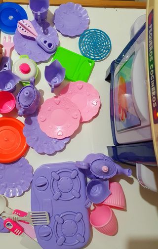 Cocina de juguete con accesorios