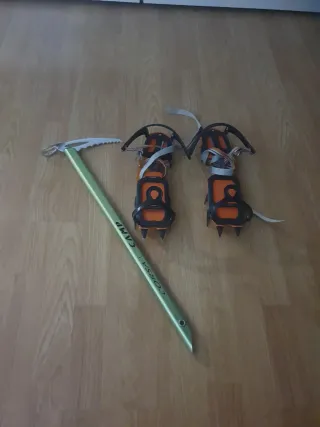 Piolet e ramponi da alpinismo