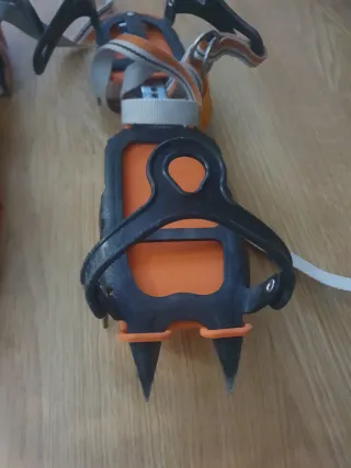 Piolet e ramponi da alpinismo