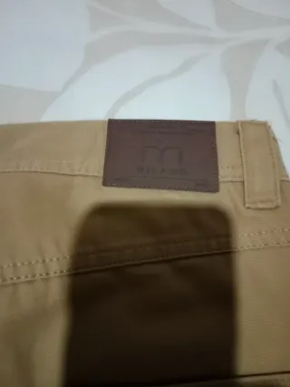 Pantalón beige hombre talla M
