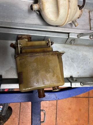 Bote expansión Peugeot 205