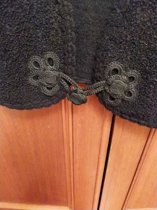 Chaleco negro corto de punto