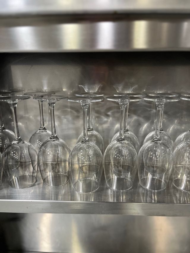 Set di vari tipi di bicchieri