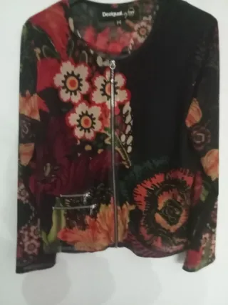 Chaqueta Desigual floral cremallera XL