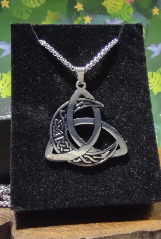 Colgante Acero Triqueta Luna Celta