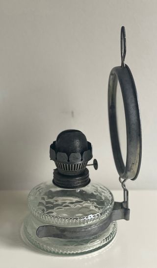 Lámpara Aceite Antigua con Espejo