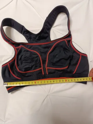 Sujetador deportivo negro y rojo